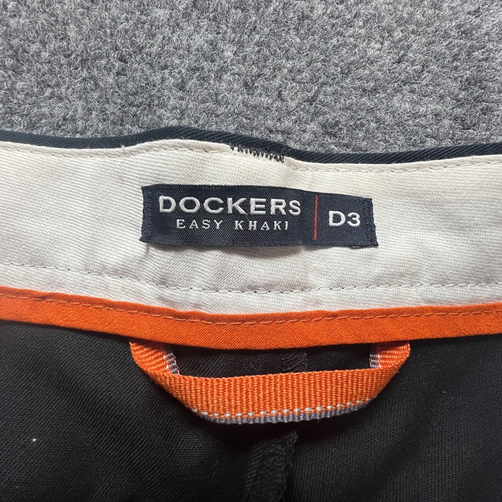 NEW w/tags Dockers Mens Easy Khaki D3 Classic Fit Flat Front Pants Black 42x30 - Picture 6 of 13